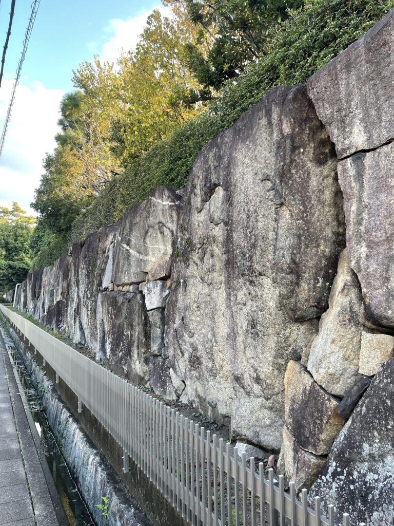 巨大な石垣